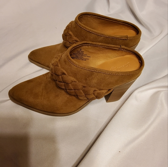 Women's Avis Mule Heels - Universal Thread" Cognac - Picture 7 of 8